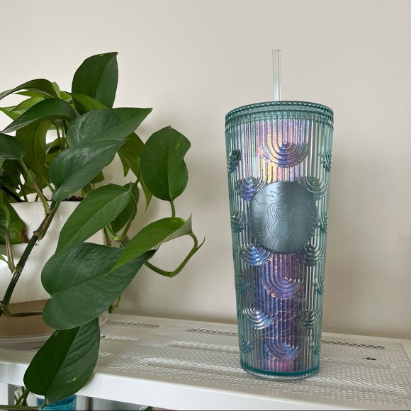 Iridescent Mermaid Venti Starbucks Cup - Picture 4 of 4
